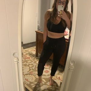 EUC Lululemon On The Fly 7/8 pant. Size 6!